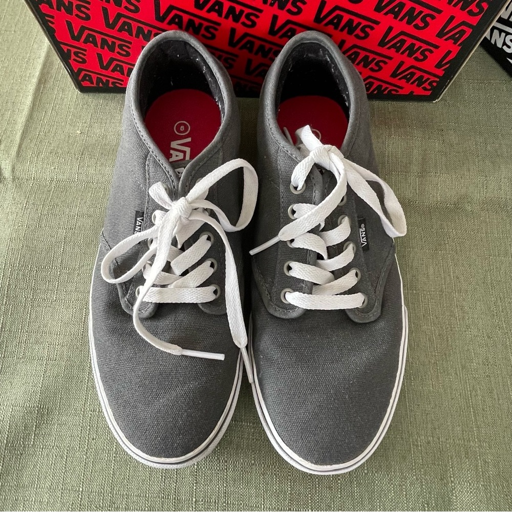 Vans Atwood Canvas Shoe - Gray.  Mens: 9.